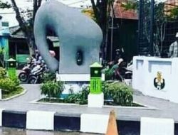 Geger Patung Gajah Berbentuk Aneh Muncul di Gresik