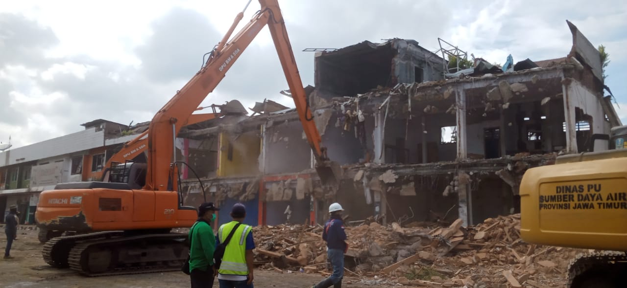 Pertokoan Jompo Shopping Center Tinggal Jadi Kenangan