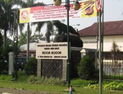 Polisi OTT Koruptor, 4 Kantong Uang Disita