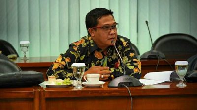 Sonny Tri Danaparamita Tinjau Perkembangan UMKM Batik Tulis Khas Bondowoso