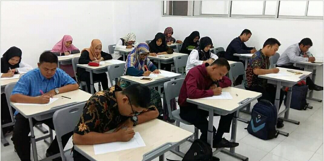Kalangan Ekonomi Tinggi Tak Jamin Lulus Seleksi PTN Kalangan Ekonomi Tinggi Tak Jamin Lulus Seleksi PTN