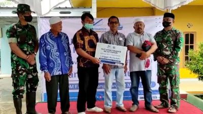 HUT 40 Tahun WOM Finance, Renovasi MCK/Tempat Wudhu di Banjarbaru