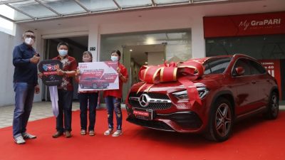 Warga Pekalongan Menang Undian Mobil Mercedez