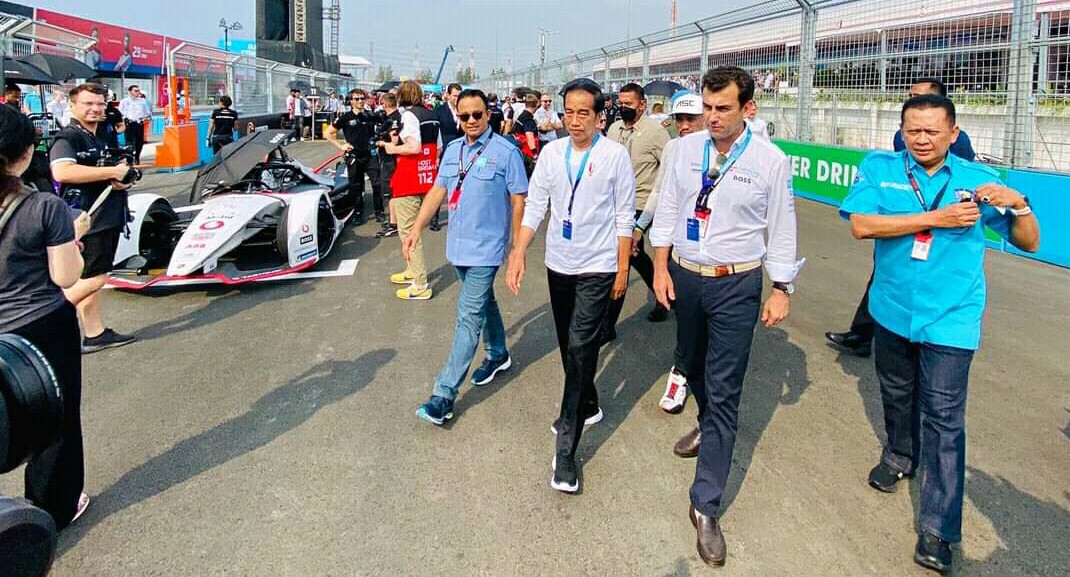 Presiden:Kejuaraan Balap Mobil Listrik Formula E Akan Jadi Ajang Olahraga Masa Depan Presiden:Kejuaraan Balap Mobil Listrik Formula E Akan Jadi Ajang Olahraga Masa Depan