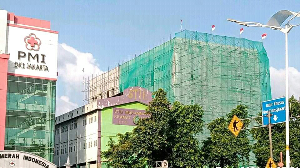 Bantuan Huntara dari PMI DKI Jakarta