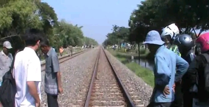 Mendesak, Perlu Dibuat Palang Pintu KA di Desa Silebu Serang