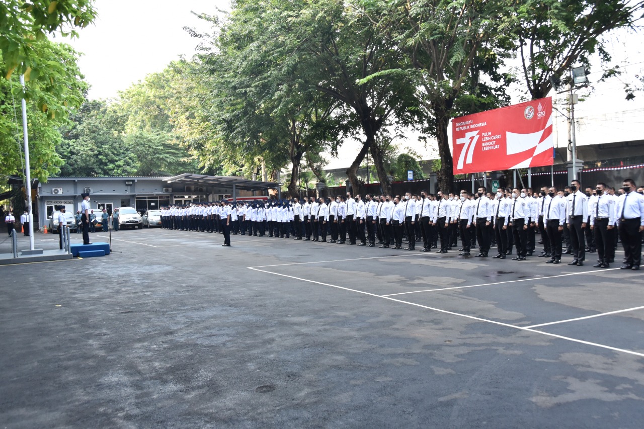 Bakamla RI Rayakan Kemerdekaan RI dengan Upacara Bendera