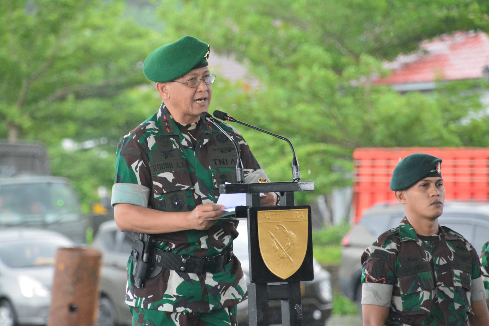 Tiba di Maluku, Satgas Yonarmed 1 Kostrad Disambut Oleh Pangdam XVI/Pattimura