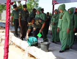 Kasad Sambangi Prajurit di Timur Pulau Sumatera: Beri Bantuan 7 Ponpes dan Anak Stunting