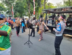 Polda Jatim Siarkan Kirab Merah Putih dan Hibur Masyarakat di CFD Taman Bungkul