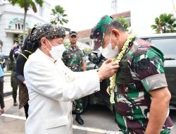 Kasad Dianugerahi Gelar Kehormatan Wastu Jana Para Krama dari PB Paguyuban Pasundan