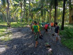 Peduli Lingkungan, Satgas Yonarmed 1 Kostrad Ajak Masyarakat Lokki Tanam 100 Pohon