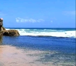 Penghormatan Terakhir untuk Guru Besar UGM Meninggal Terseret Ombak Pantai