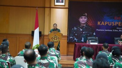 Akhiri Masa Jabatan, Kapuspen TNI Laksanakan Exit Briefing