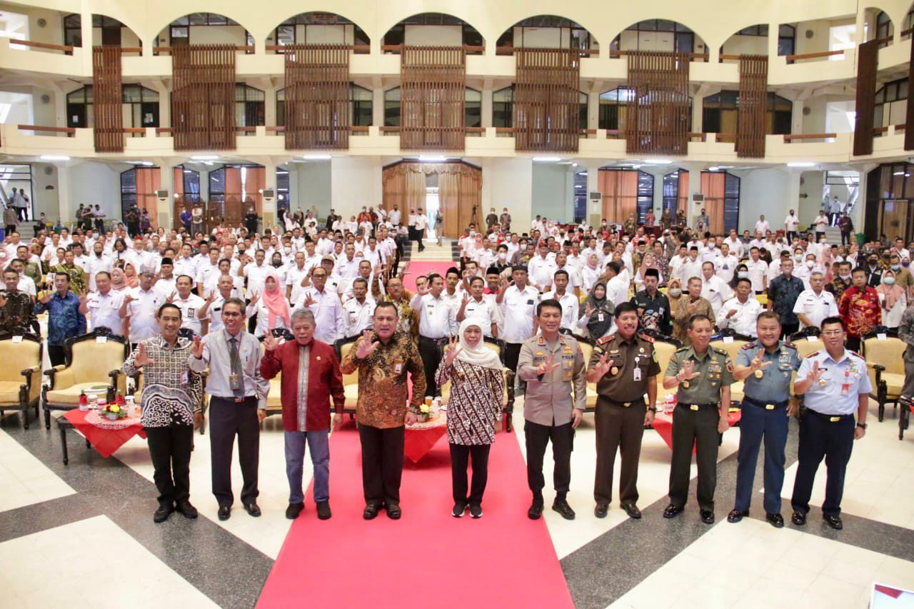 Ketua KPK RI — Forkopimda Jatim Membuka Sosialisasi dan Bimbingan Teknis Program Desa Anti Korupsi