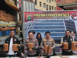 Polres Metro Jakarta Barat Berhasil Ungkap Jaringan Peredaran Narkoba Ganja 304 Kg Lintas Sumatra – Jawa