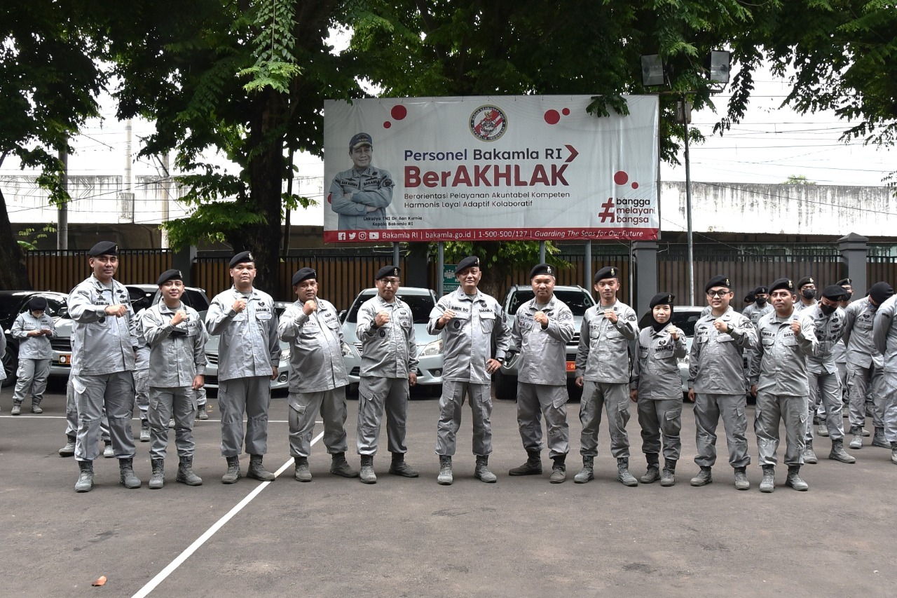 Sebanyak 13 Personel Bakamla RI Lakukan Upacara Kenaikan Pangkat