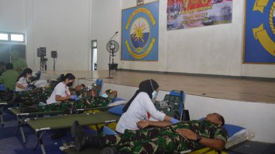 Sambut Hari Ulang Tahun Ke-77 TNI, Danrem 174/ATW Merauke Ikut Donorkan Darah