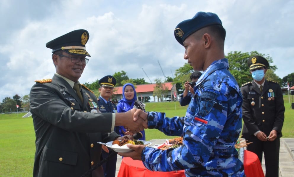 Komandan Korem 174/ATW Merauke Pimpin Upacara HUT Ke-77 Tentara Nasional Indonesia