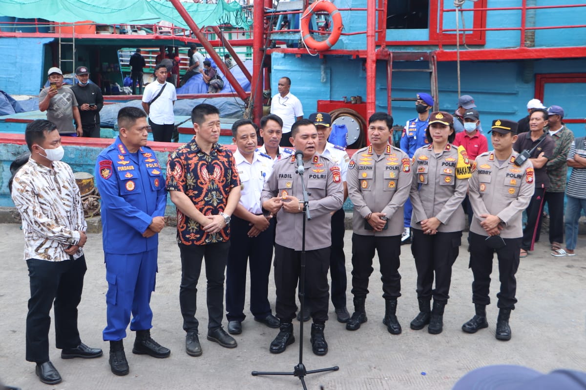 Kapolda Metro Jaya Buka Pelatihan Basic Safety Training (BST) Kapal Layar Motor ke Masyarakat Nelayan