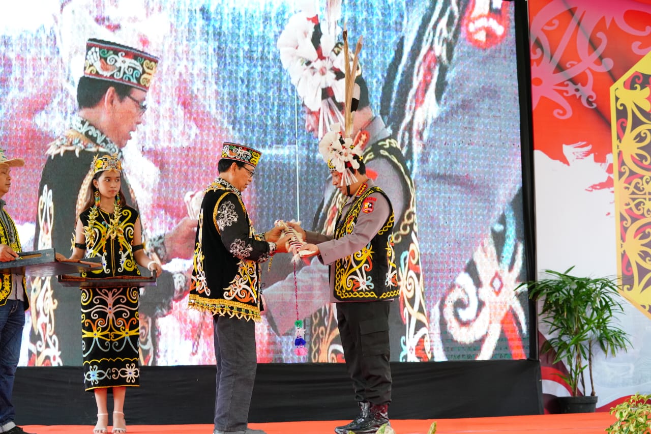 Polri dan Majelis Adat Dayak Nasional Sinergi Berkomitmen Kawal Pembangunan IKN