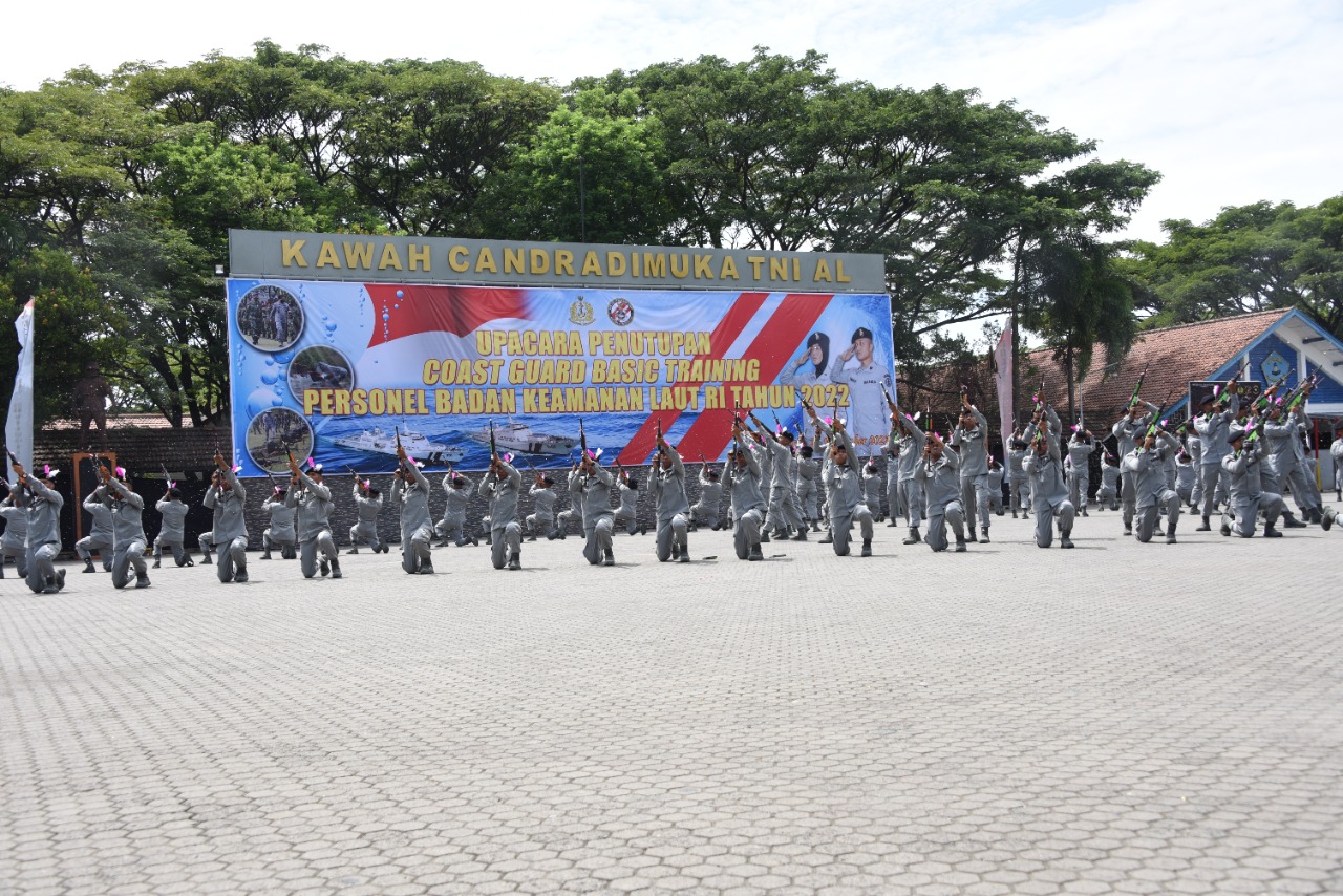 Personel CGBT Bakamla Akhiri Diklat di Kodiklatal Surabaya