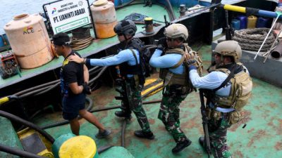 Prajurit Kopaska TNI AL Berhasil Lumpuhkan Sejumlah Pria Bersenjata