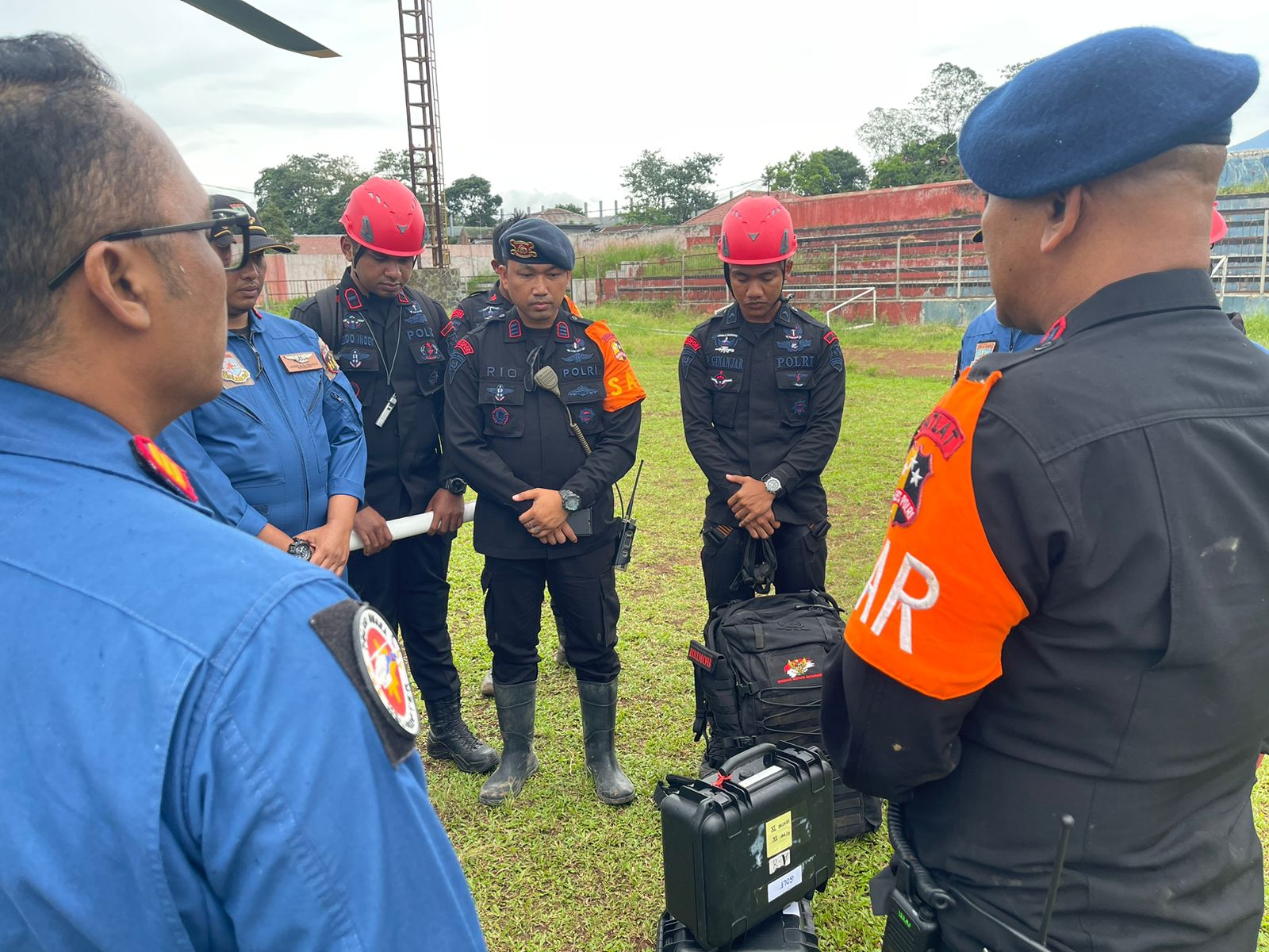 Polri Sisir Lokasi Desa Diduga Terisolir Pakai Helikopter dan Drone