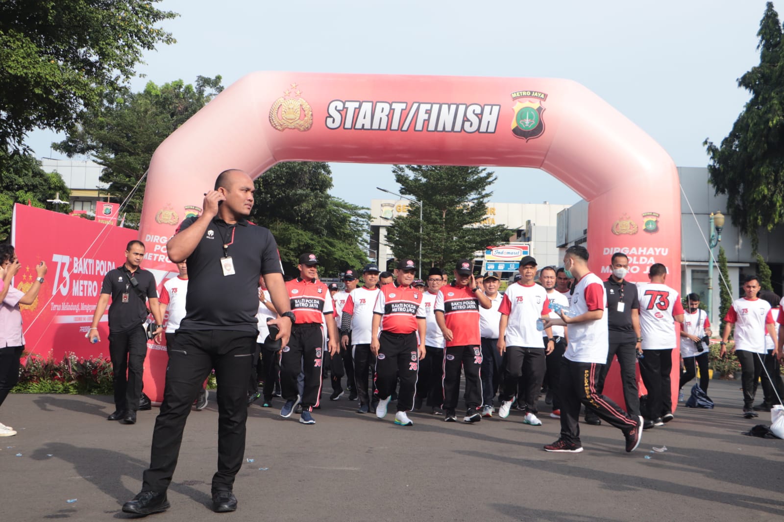 Polda Metro Jaya Gelar Acara Olahraga di Lapangan Presisi Ditlantas dalam Rangka HUT ke-73 Tahun