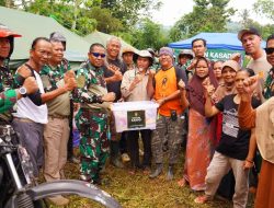 TNI AD Selalu Ada untuk Rakyat: Bantuan Kasad Sampai ke Tenda Pengungsi Korban Gempa Bumi Cianjur