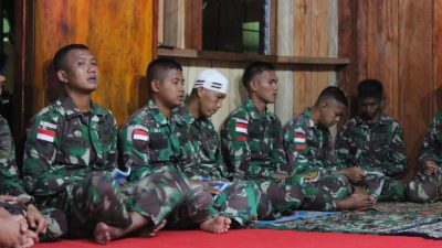 Doa bersama dan Ikrar Kesetiaan Warnai HUT Ke-70 Yonif Raider 142/KJ di Penugasan Papua