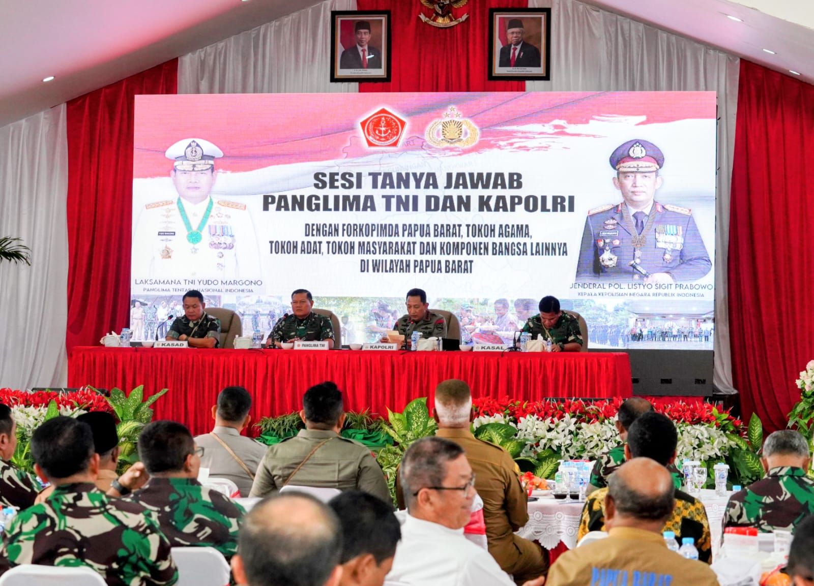 Kapolri Silaturahmi Bersama Masyarakat di Papua Barat: TNI-Polri Solid dan Siap Kawal Program Pemerintah