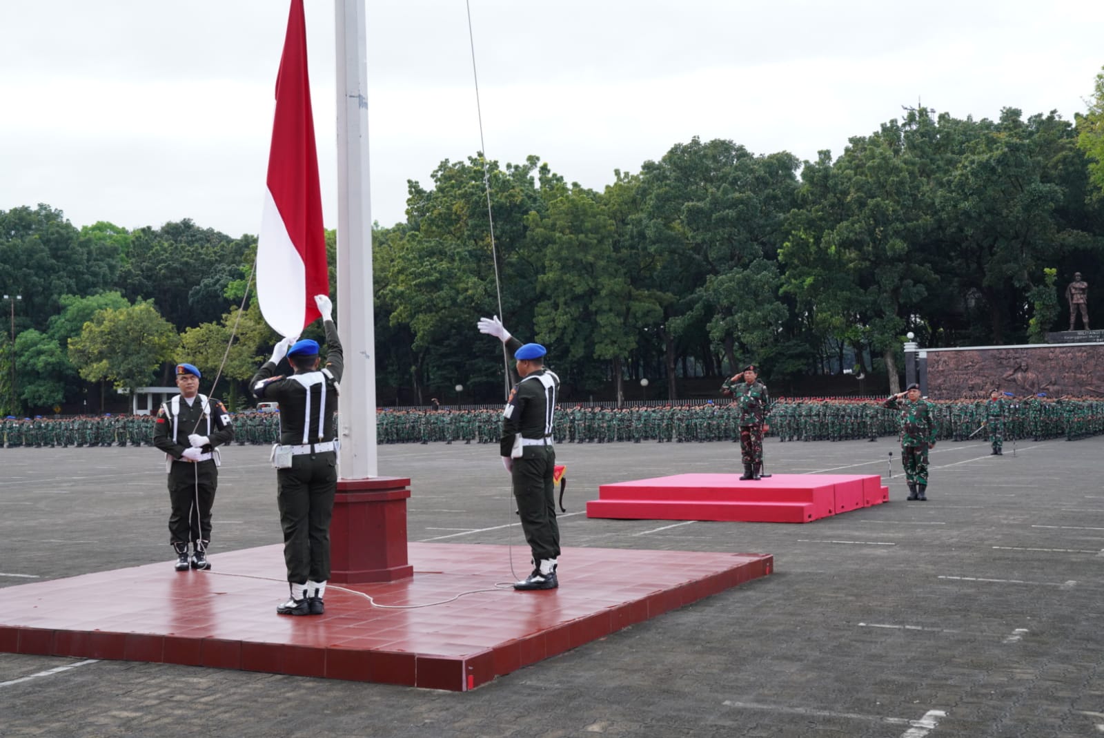 Kepala Babinkum TNI Irup Pada Upacara 17-an di Mabes TNI