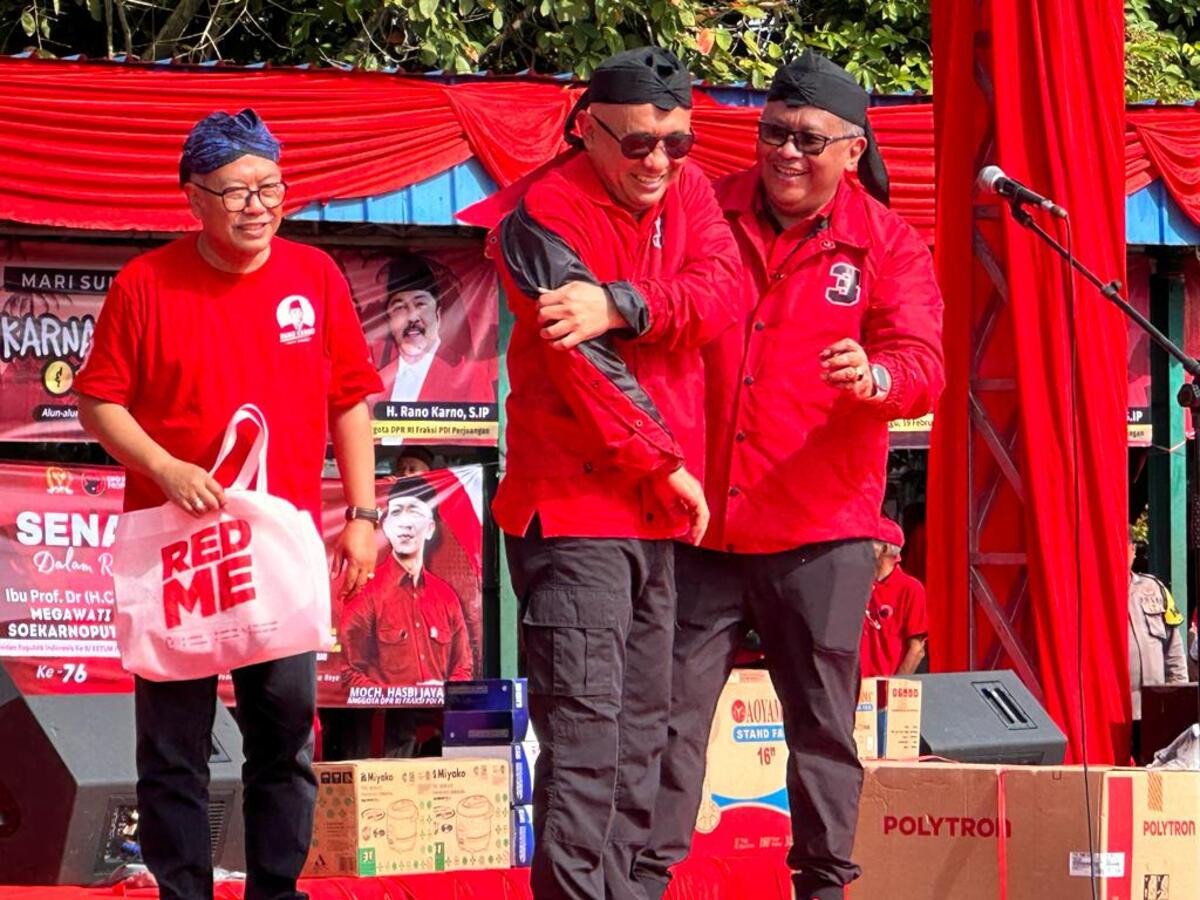 Menteri Jokowi ini Gabung PDIP, Dilantik di Banten di Hadapan Ribuan Kader, Siapa Dia?