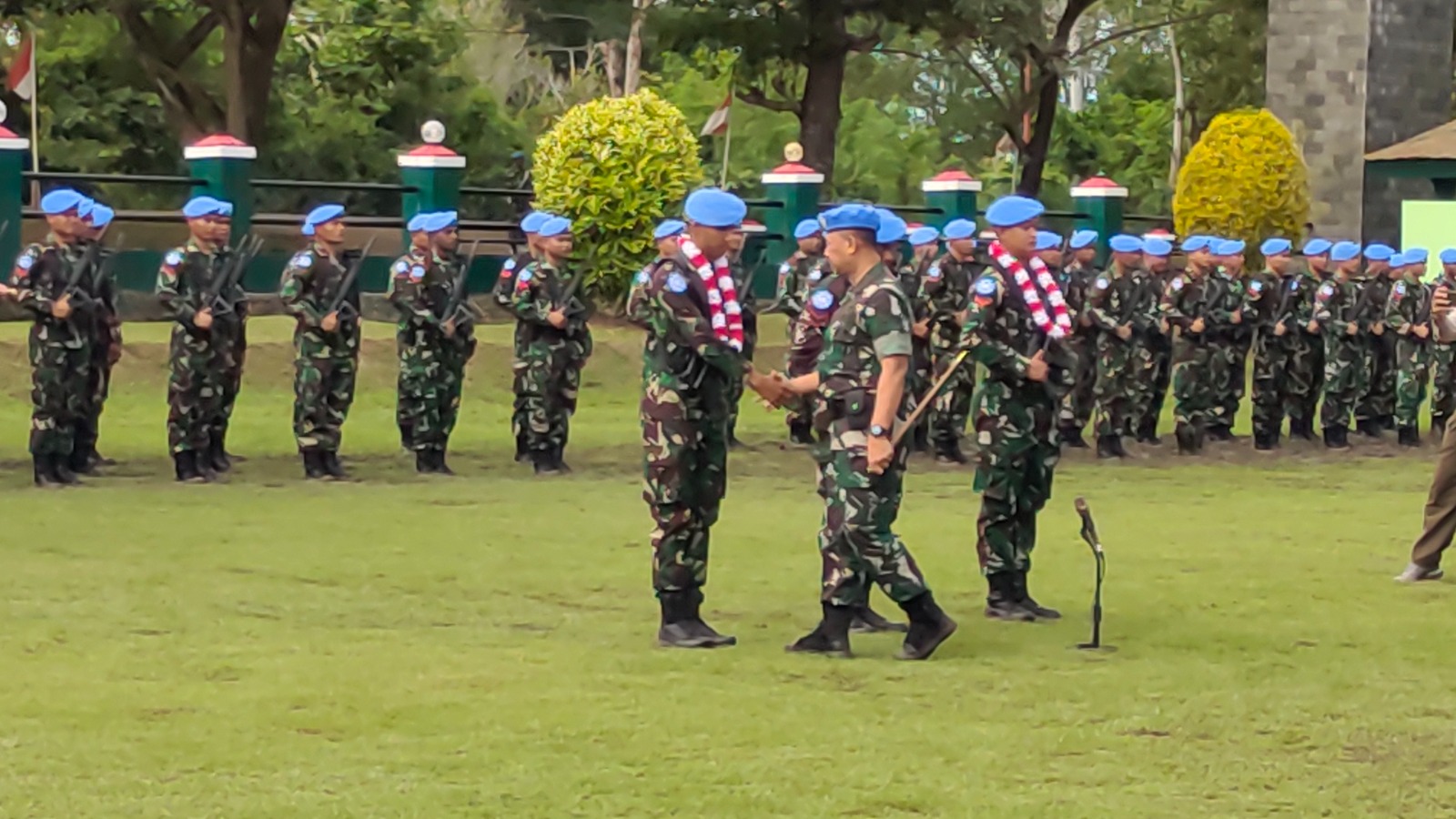 Hari Pertama Berdinas, Danrem 174 Kolonel Agus Widodo Lepas Satgas Kizi TNI Konga XX-T Monusco/Congo TA 2023