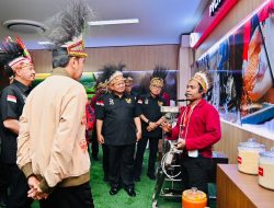 Menhan Prabowo Dampingi Presiden Jokowi ke Papua: Resmikan Gedung Papua Youth Creative Hub dan Ratas