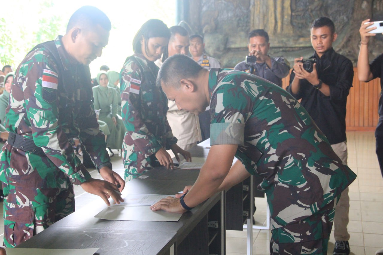 Saat Jam Komandan, Anggota Korem 174 Melakukan Ini