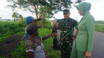 Merajut Kasih, Danrem Brigjen TNI Agus Widodo Borong Jualan Mama-mama Papua