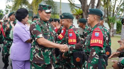 Panglima TNI Berangkatkan 555 Prajurit Yonif Raider 631/Antang