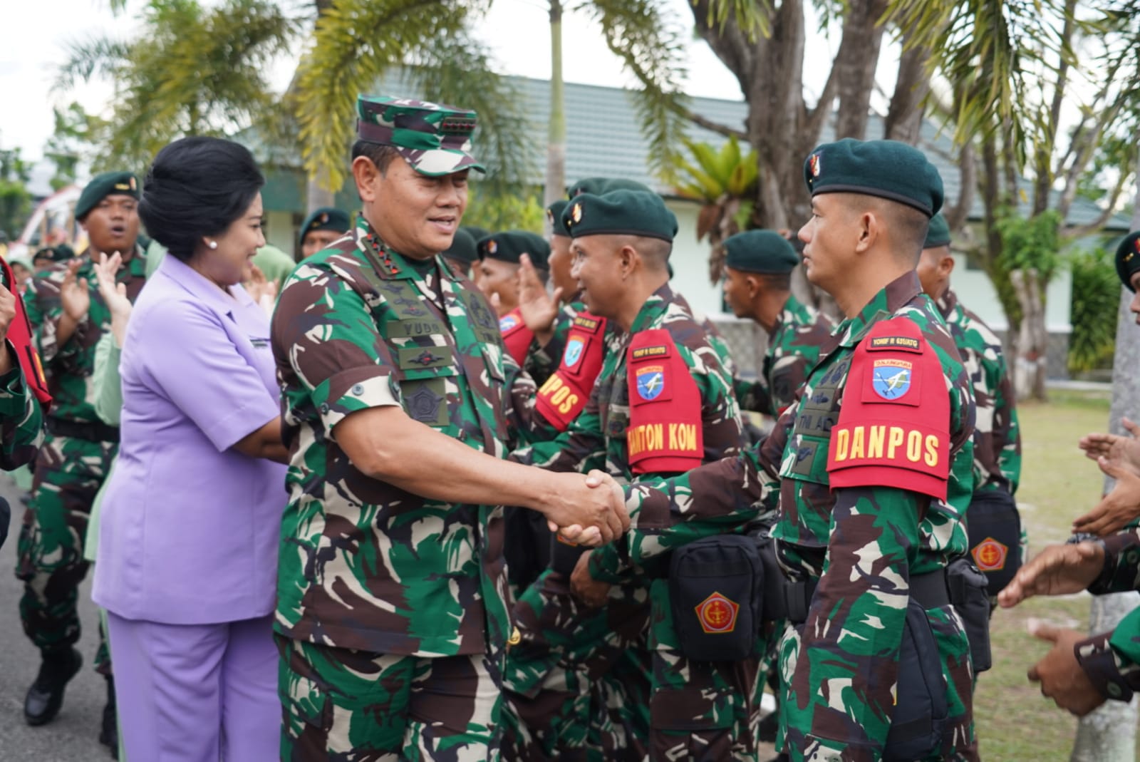 Panglima TNI Berangkatkan 555 Prajurit Yonif Raider 631/Antang