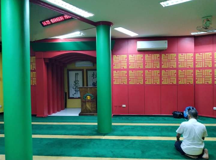 Kesempatan Belajar Alquran Bagi Para Mualaf di Masjid Lautze