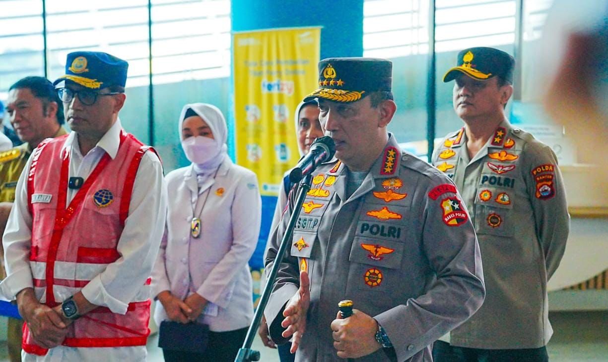 Kapolri Tinjau Pelabuhan Merak: Pastikan Siapkan Upaya Wujudkan Mudik Aman untuk Masyarakat