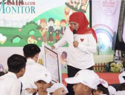 Khofifah Persilakan Wali Murid Kembalikan Seragam Mahal, Uang Kembali Penuh