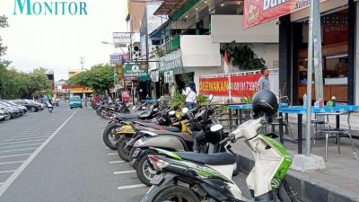 Selain Surabaya, Praktik Jukir Liar Juga Marak di Banyuwangi, 1 Jukir Raup Untung Rp 100 Ribu per Hari.