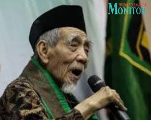 Mbah Moen Ajarkan Cara Menghidupkan Hati dengan Al-Qur’an, Begini Cara yang Bisa Diikuti