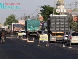 Terkendala 26 Bangunan yang Belum Disterilisasi,, Proyek Pelebaran Jalan Raya Manyar Gresik.