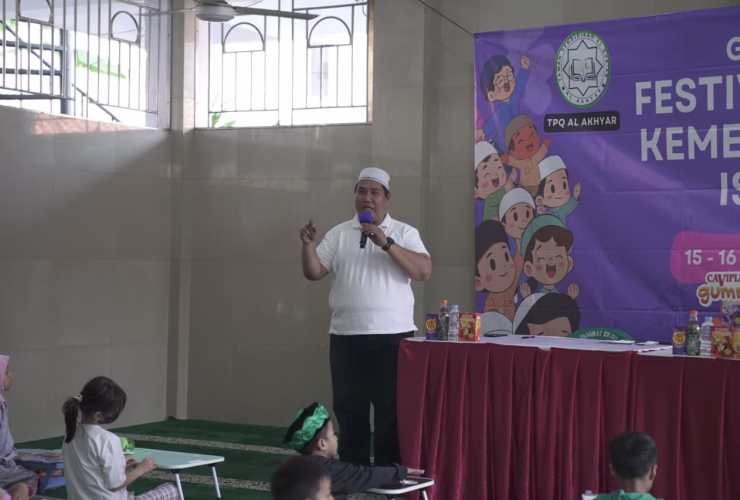 Dik Doank Meriahkan Festival Gema Kemerdekaan Islami Al Akhyar Dik Doank Meriahkan Festival Gema Kemerdekaan Islami Al Akhyar