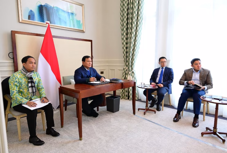 Prabowo Pimpin Rapat dengan Anak Buah dari London, Bahas Penertiban Hutan