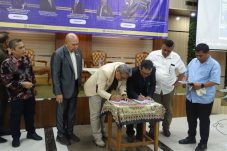 DPN PERADI-Universitas MpuTantular Tandatangani MOU, Selenggarakan PKPA