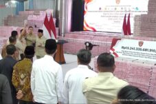 Lagi, Prabowo Saksikan Rampasan Duit Pembalak Hutan Rp, 13,24 Triliun, 2 Tahun Setor Rp52 Triliun